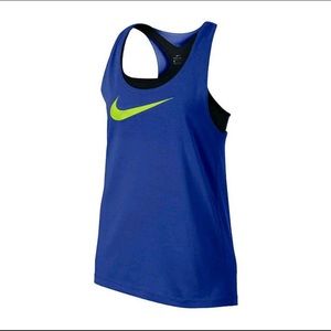 Girl’s Nike Tank Top w/ Attached Bra💙
